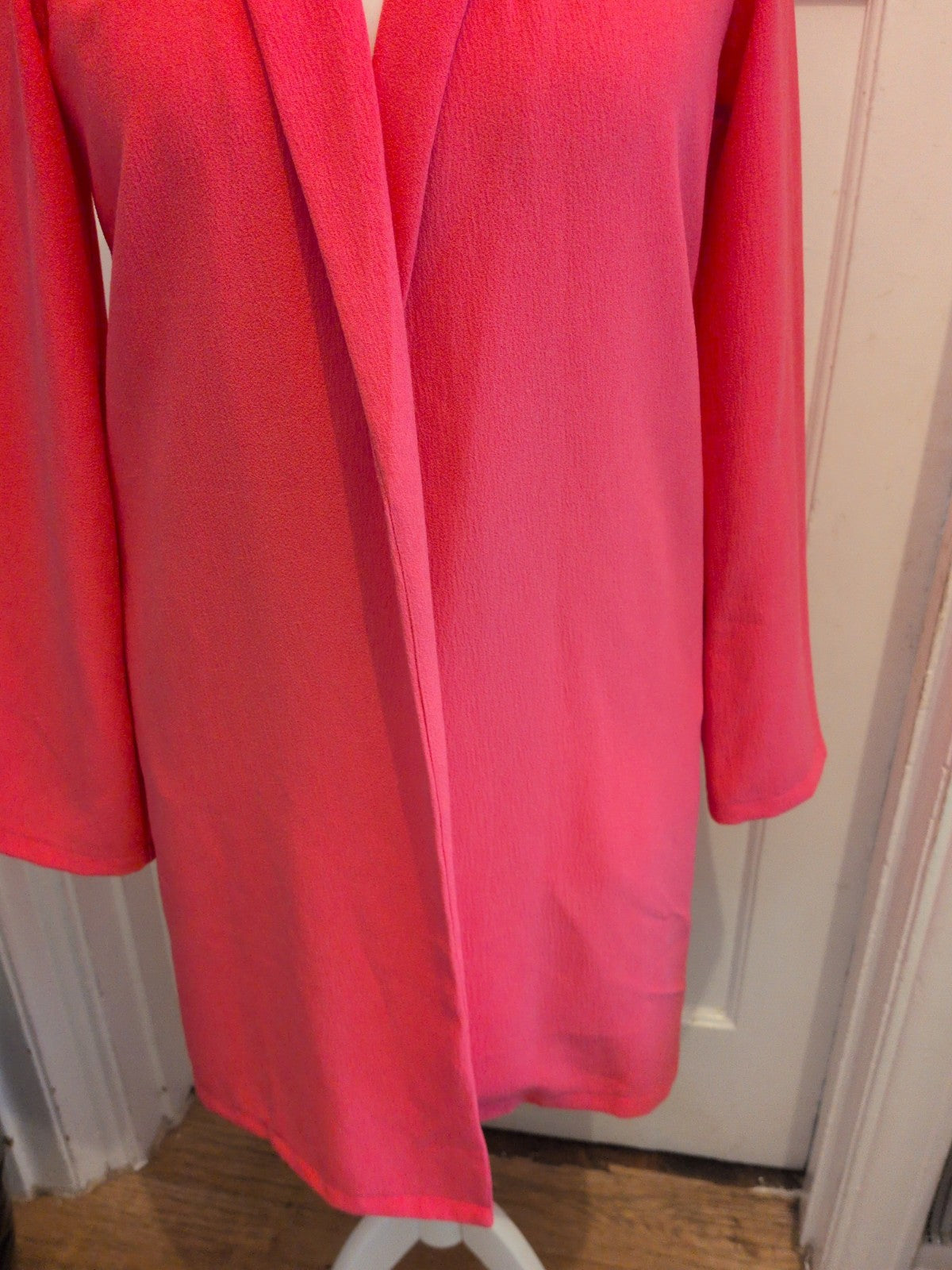Ladies Cameo Rose Size 12 Pink Open Long Sleeve Longline Blouse Open
