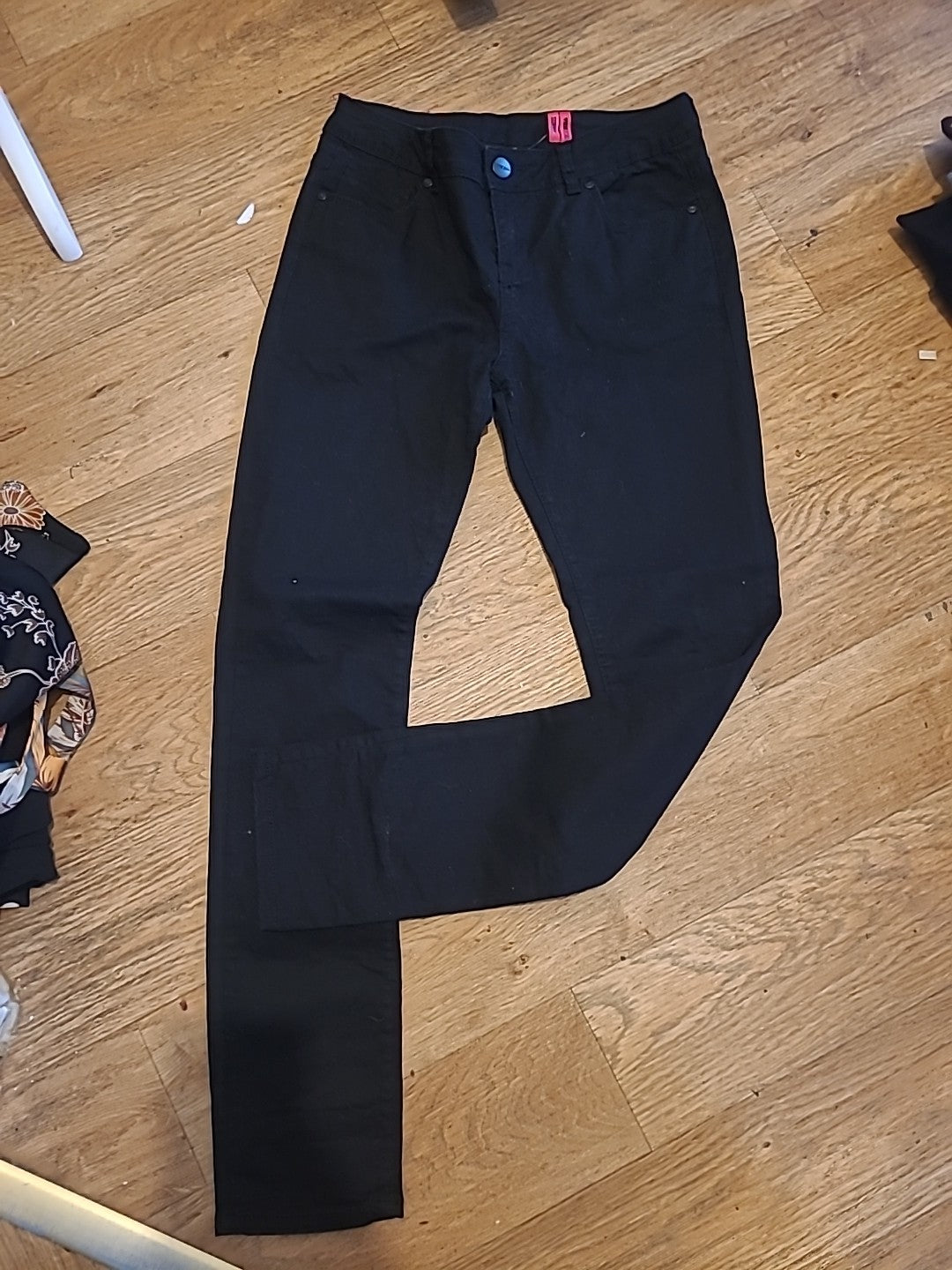 Ladies Yesyes Size 10 Black Skinny Jeans