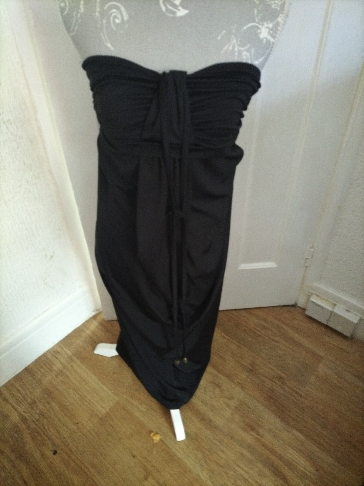 Ladies Select Size 12 Black Sleeveless Dress