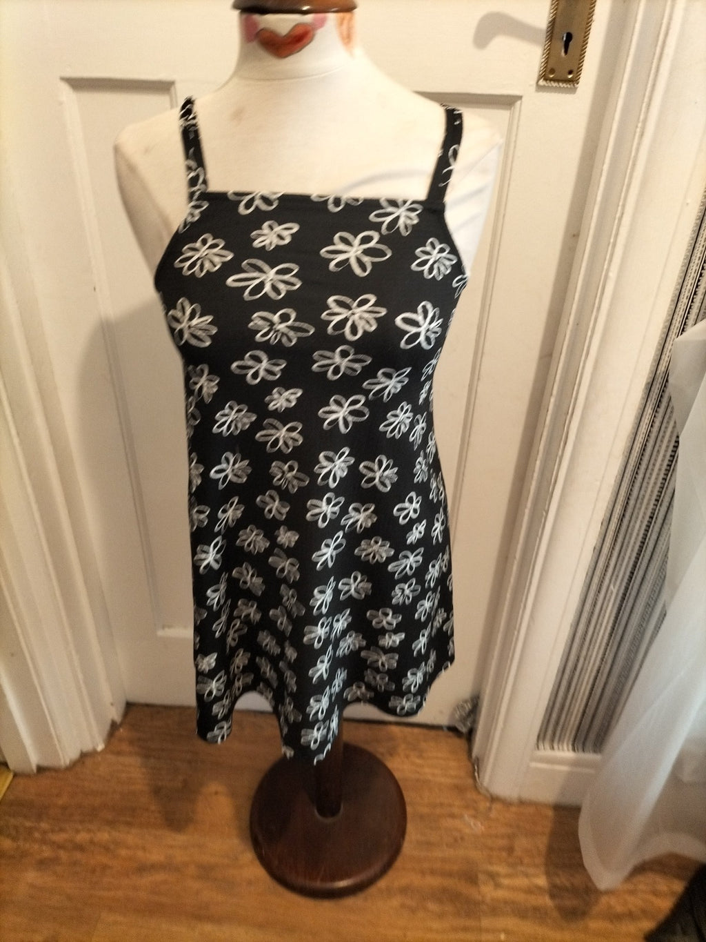 Girls Primark Age 10-11 Years Black/White Floral Sleeveless Dress