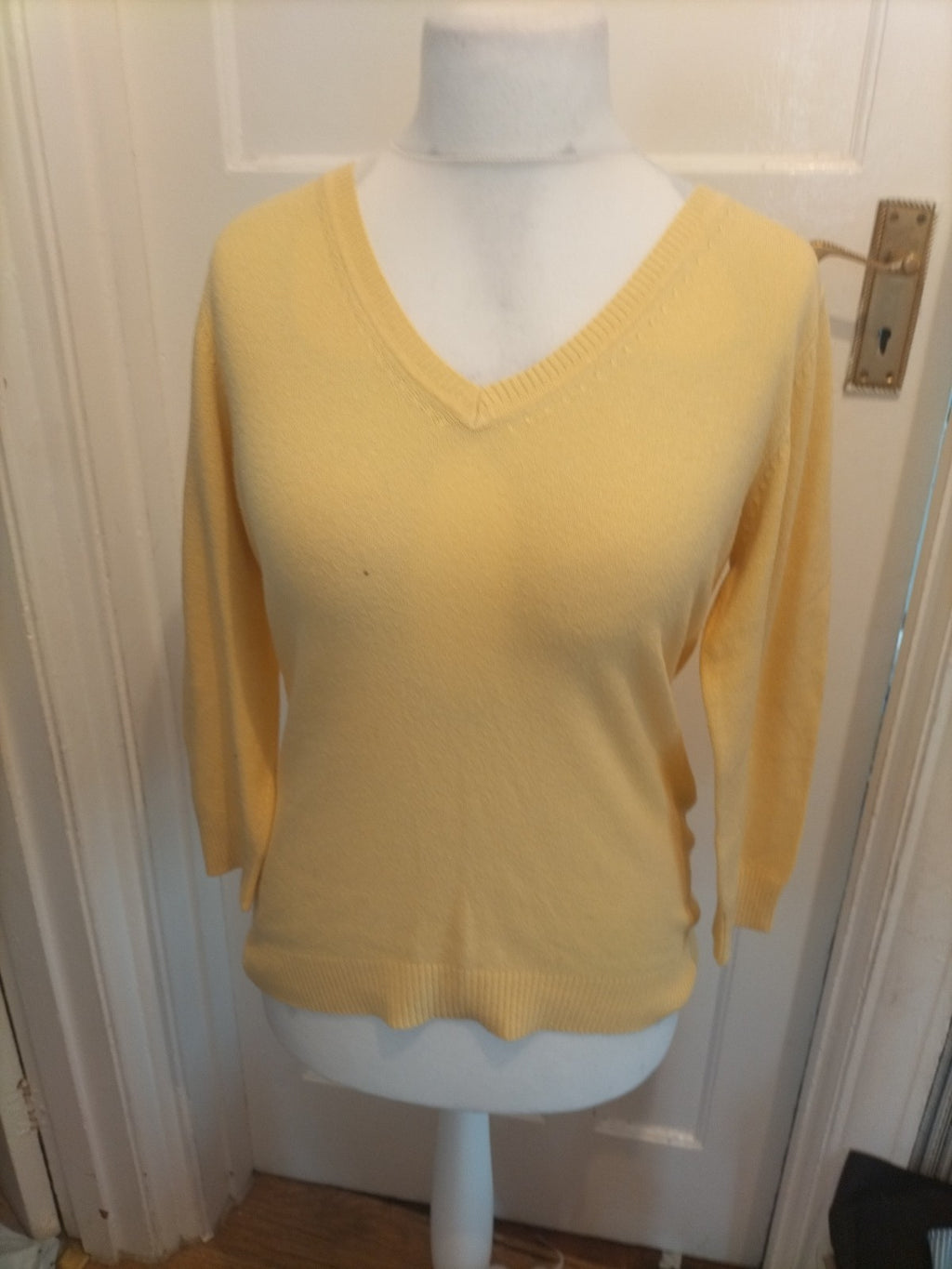 Ladies H&M Size L Yellow Ribbed Hem And Cuff Long Sleeved Blouse