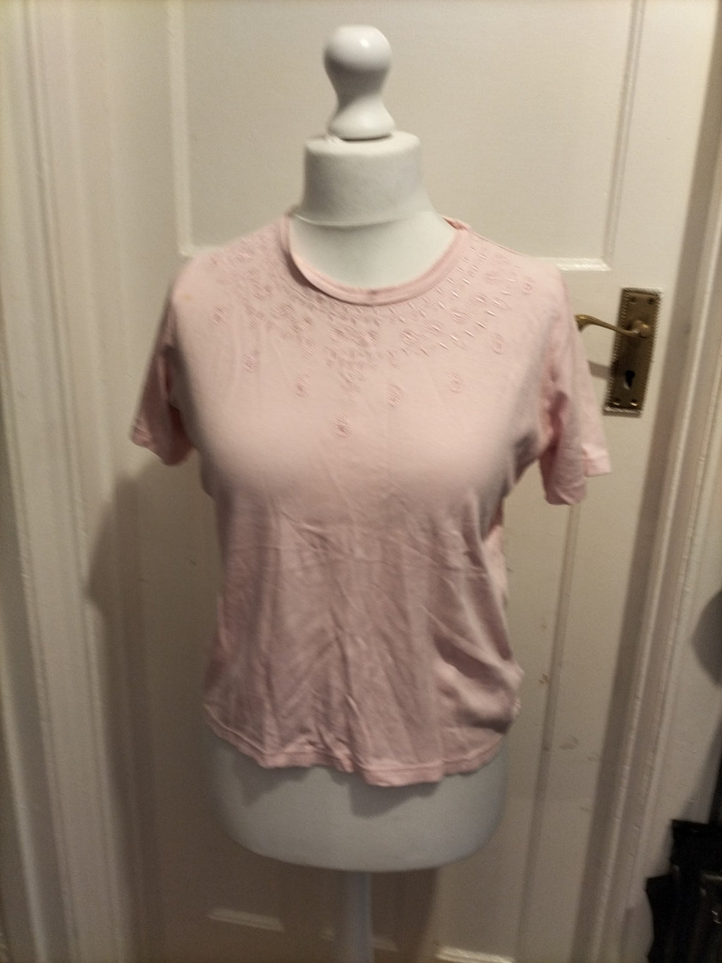 Ladies Honor Millburn Size 14-16 Pink Short Sleeved Embroidery Round Neck Blouse