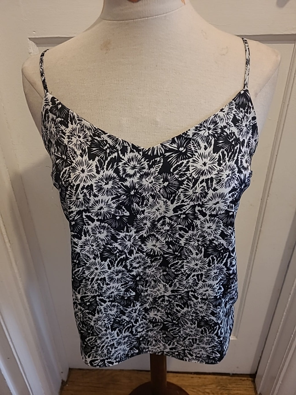 Ladies Next Size 8 Black/White Sleeveless Cami Top