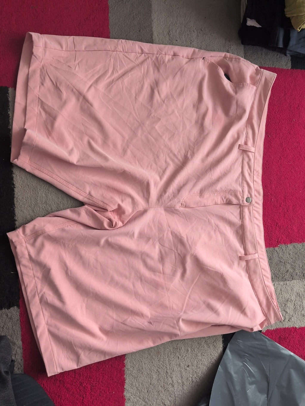 Ladies Size 32 Light Pink Popper Fasen Shorts