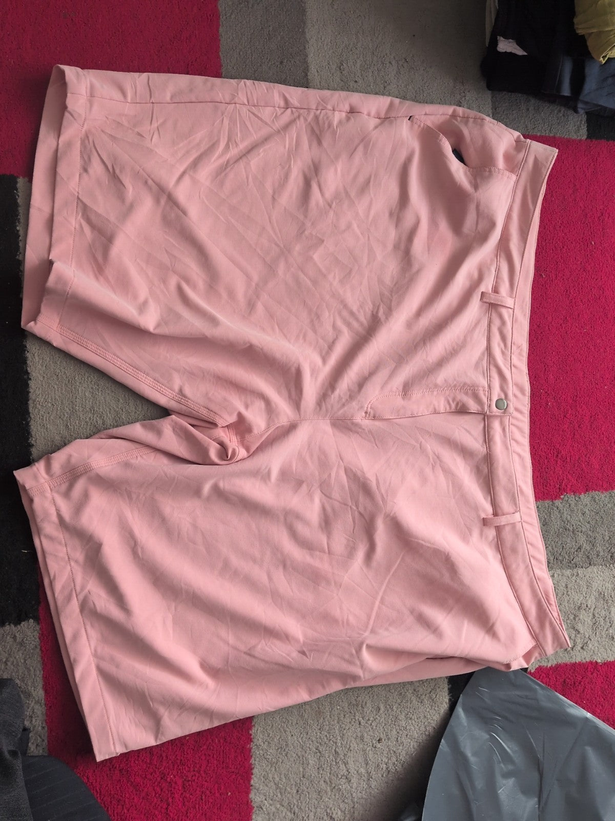 Ladies Size 32 Light Pink Popper Fasen Shorts