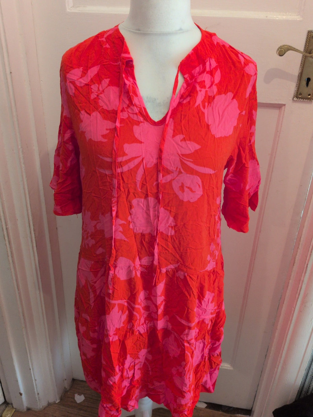 Ladies 2XL Pink And Orange Floral Short Sleeve Knee Length Dress