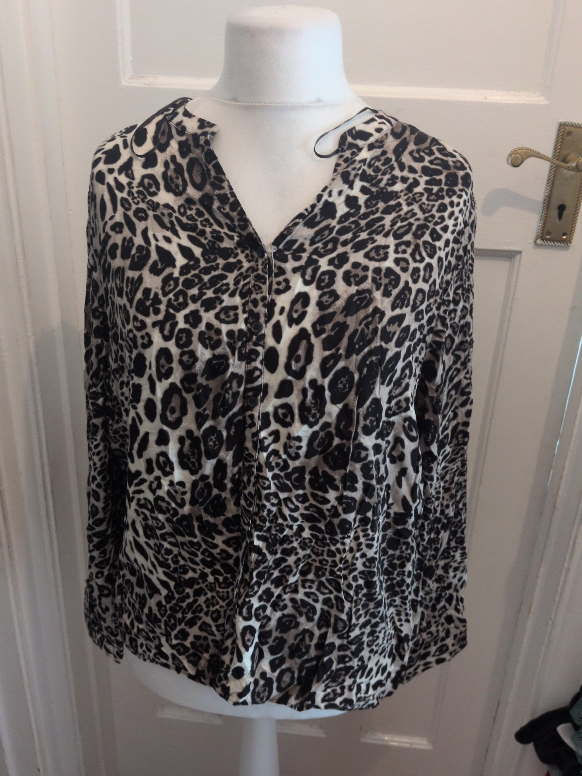 Papaya 20 Leopard Print Long Sleeve Buttoned Blouse