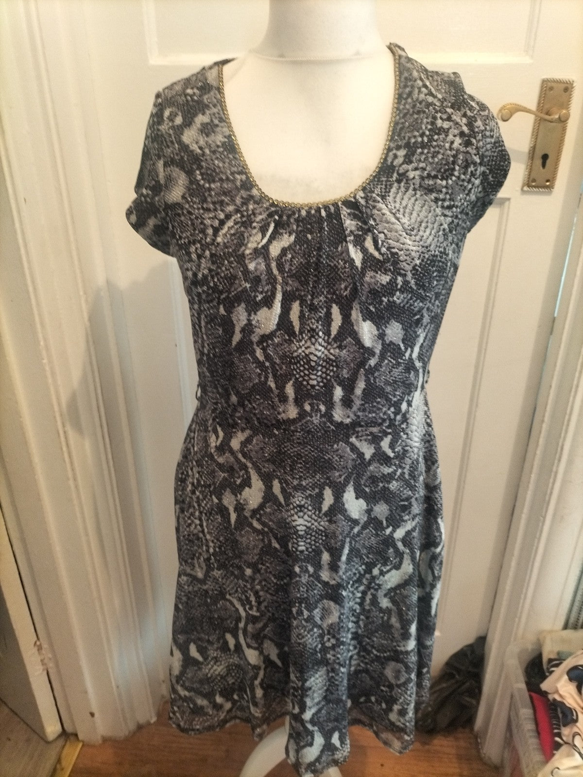 Billie&Blossom 16 Grey/Black Sleeveless Dress