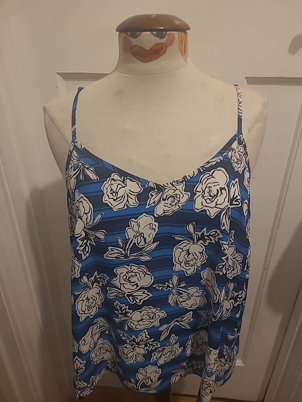 Ladies Primark Size 16 Blue/White/Black Floral Top