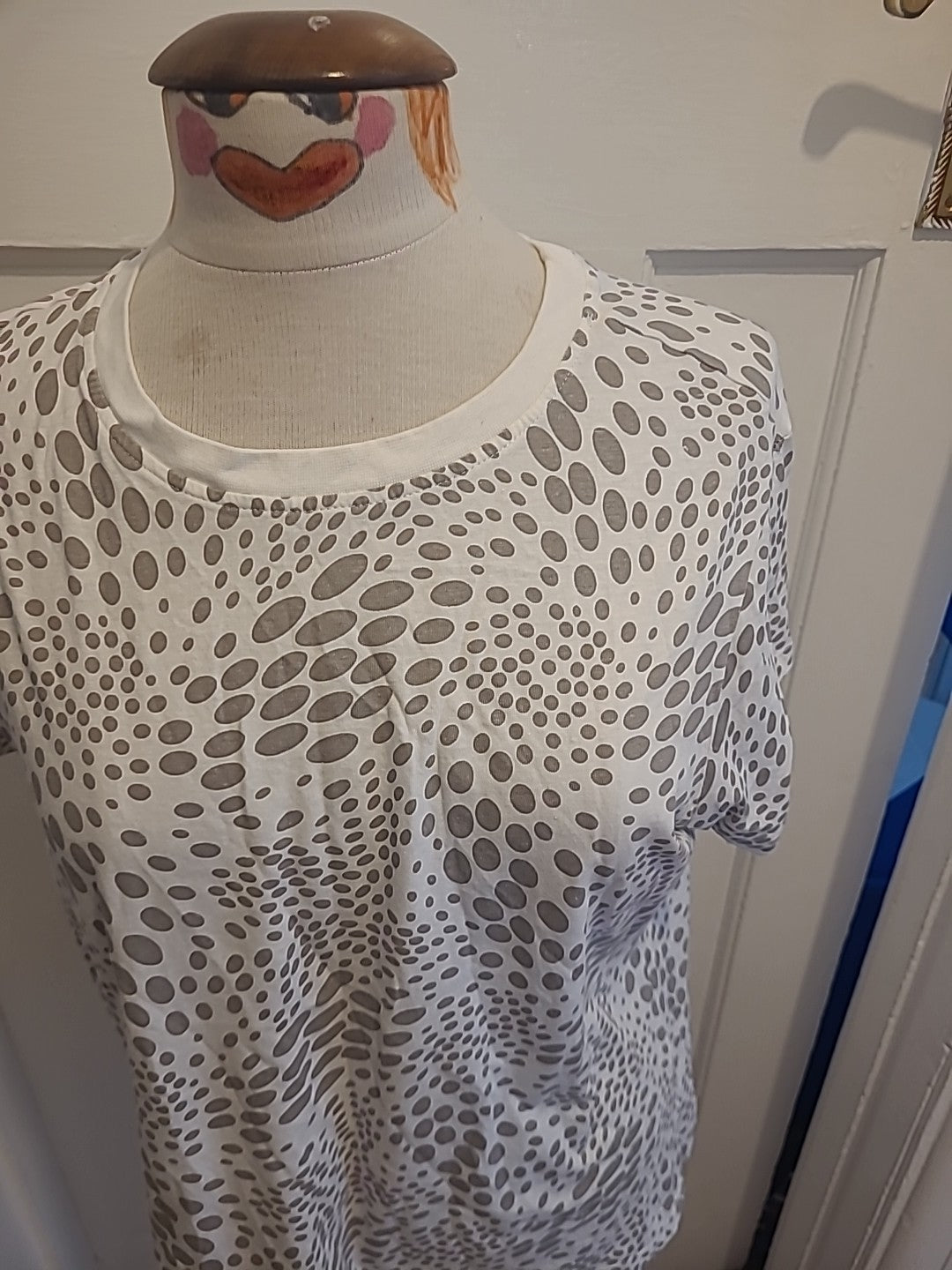 Ladies Primark Size 14-16 Grey Cream Printed Tshirt