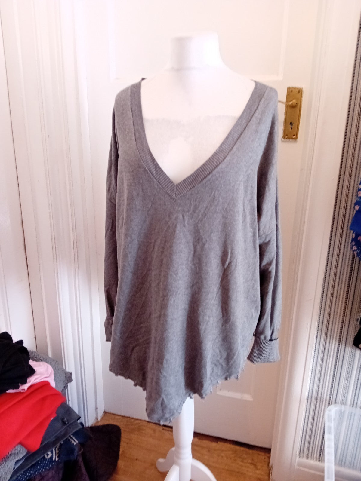 Bodyflirt Large Grey V Neck Long Sleeve Jumper