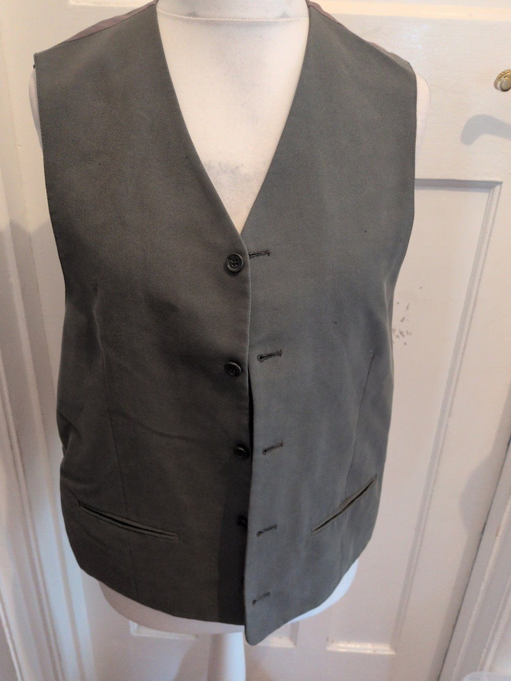 42L Grey Lined Suit Eaicstcoat