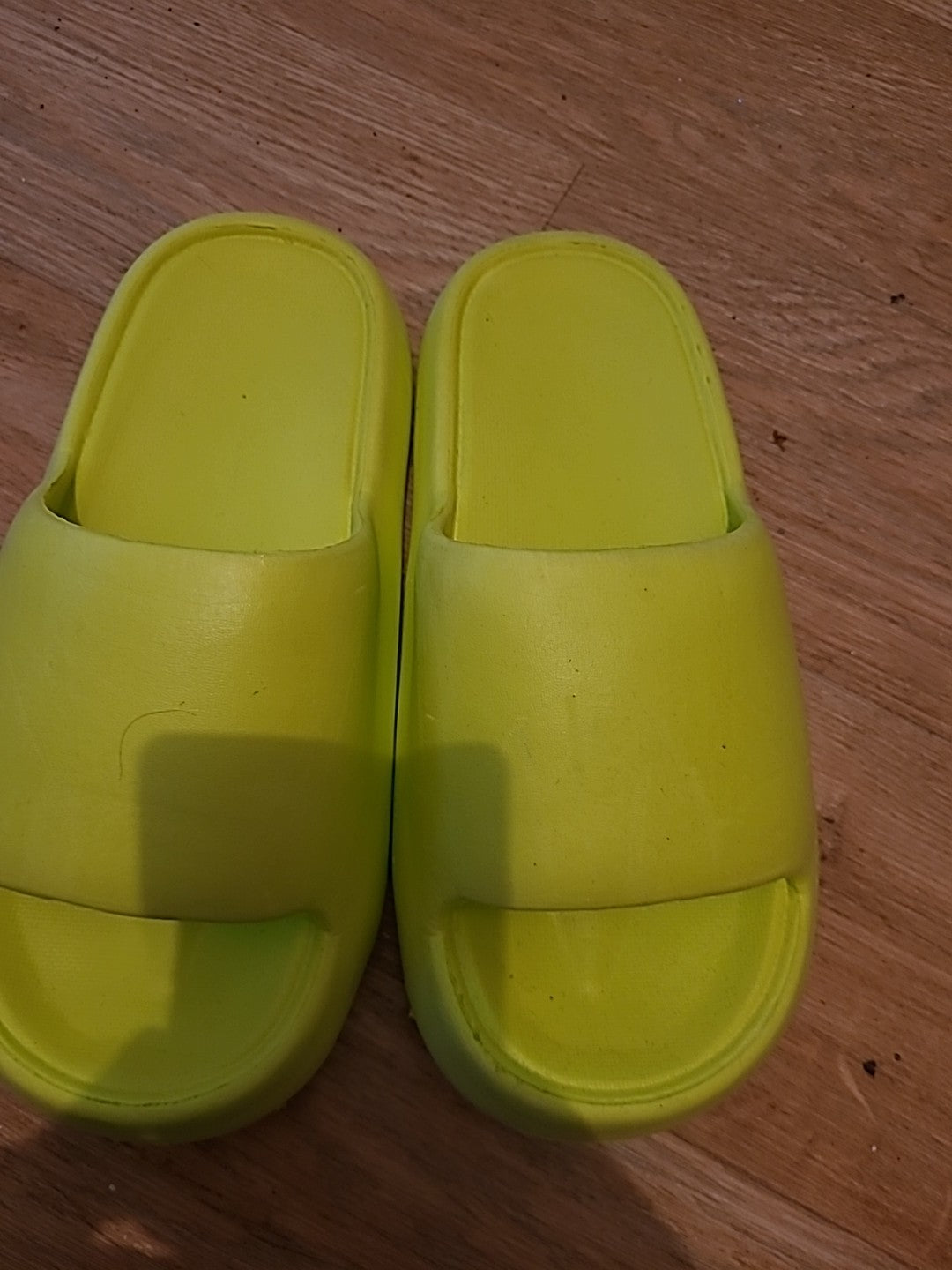 Unisex Size Euro 40-41 Lime Slip On Flips Flops