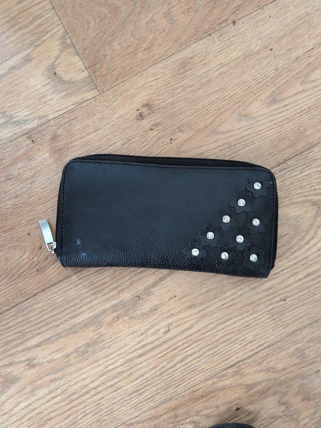 Ladies Black Zip Purse With Diamonte Detail