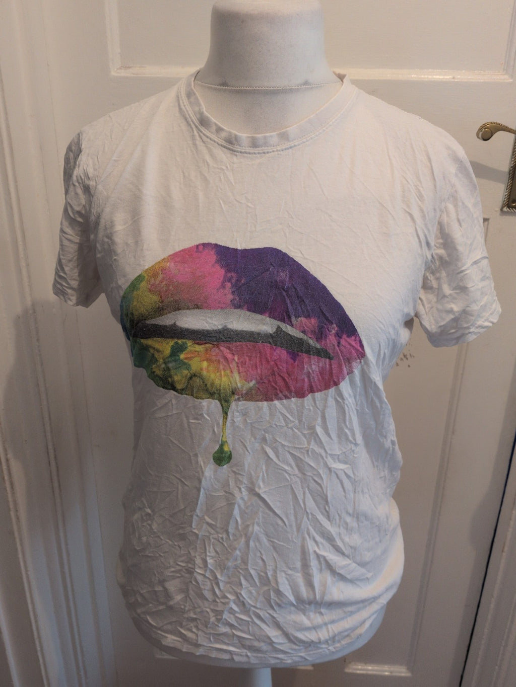 Medium White "Lips" Short Sleeve T-shirt