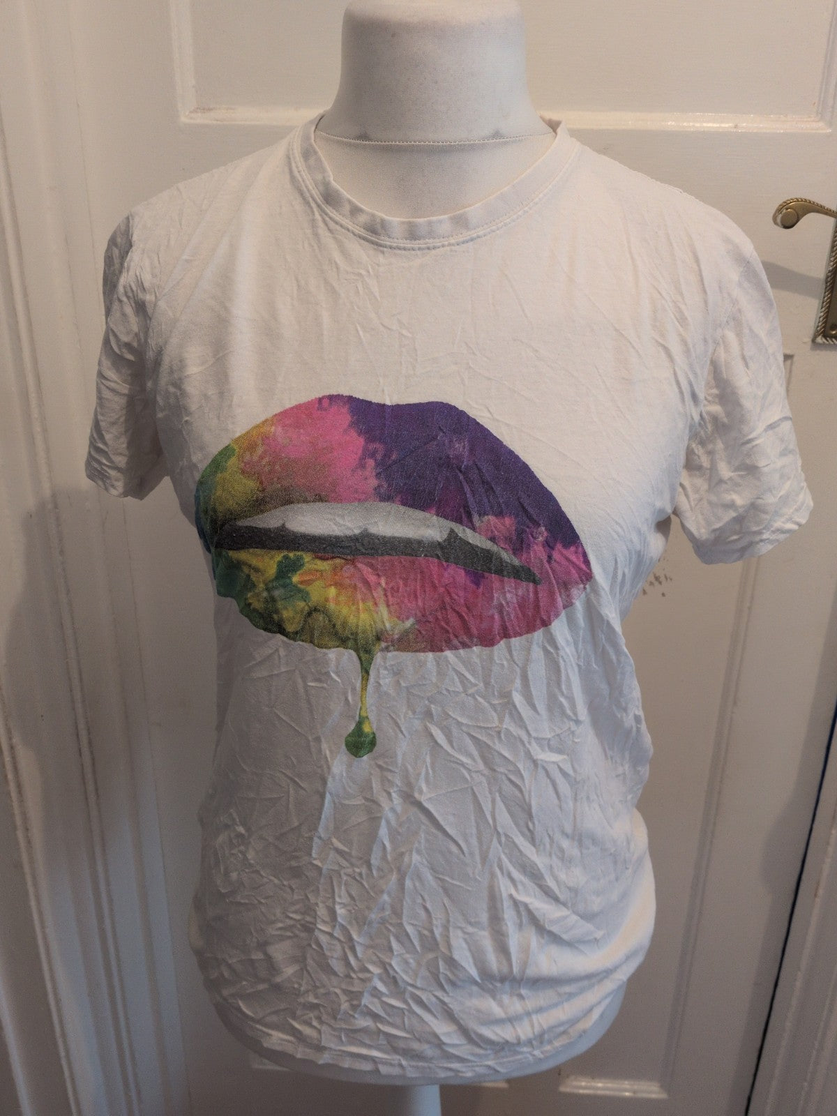 Medium White "Lips" Short Sleeve T-shirt
