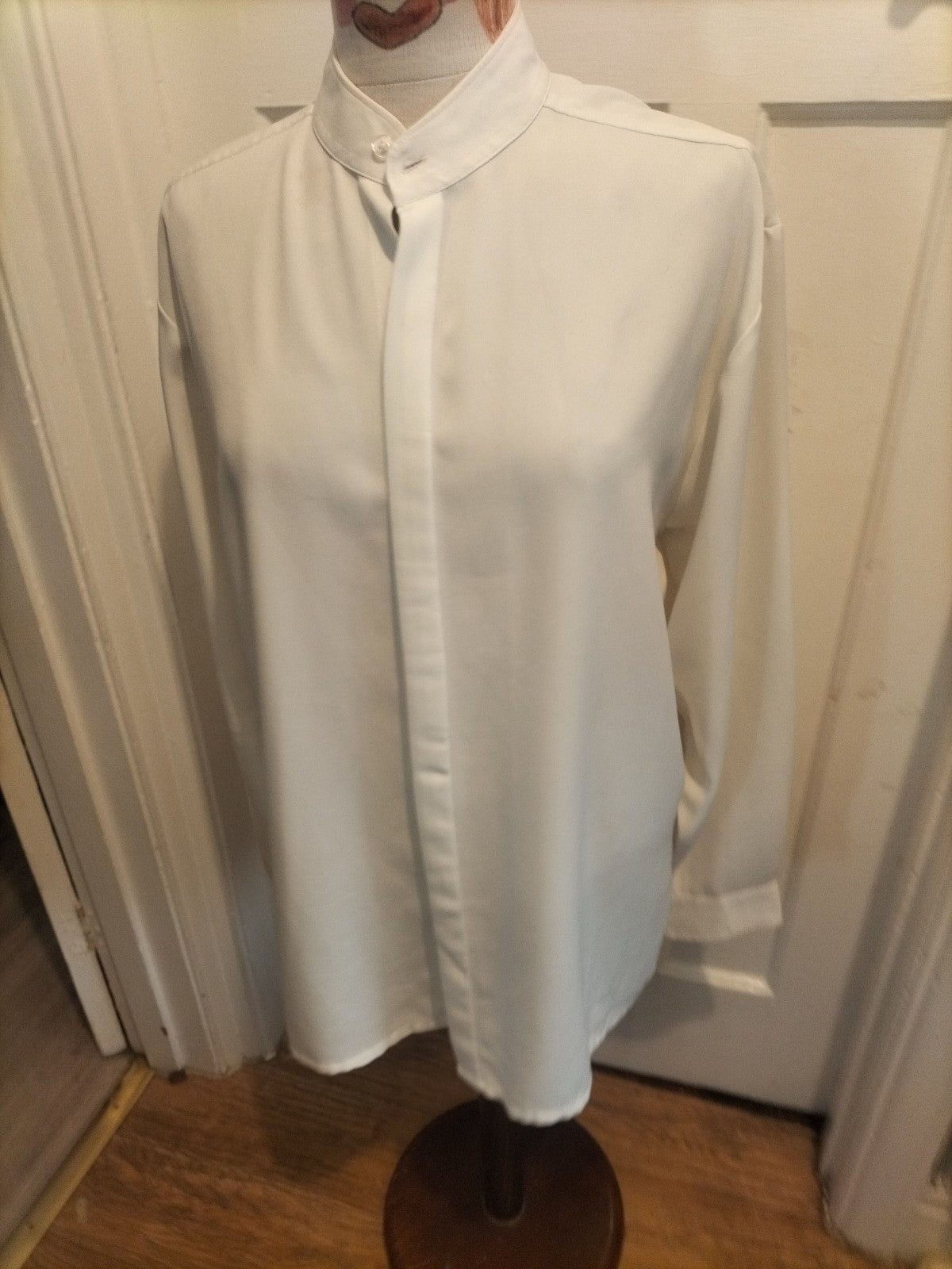 Mens Primo Size Medium White Long Sleeved Shirt