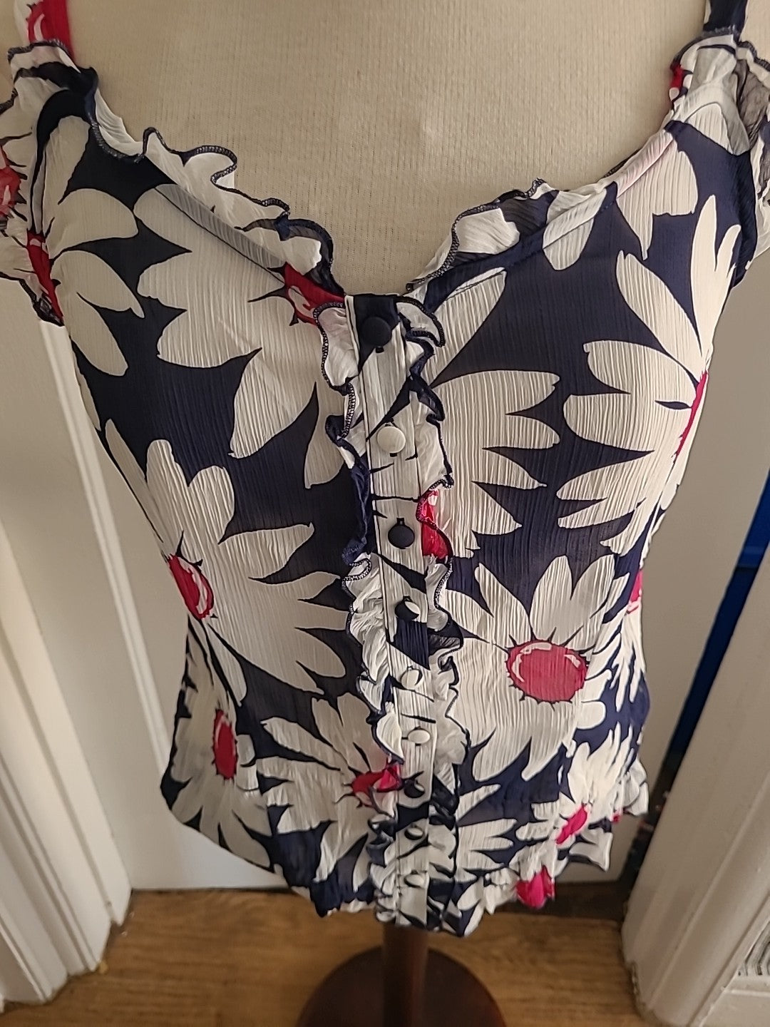 Ladies Per Una Size 10 Navy White Buttoned Floral Sleeveless Tshirt