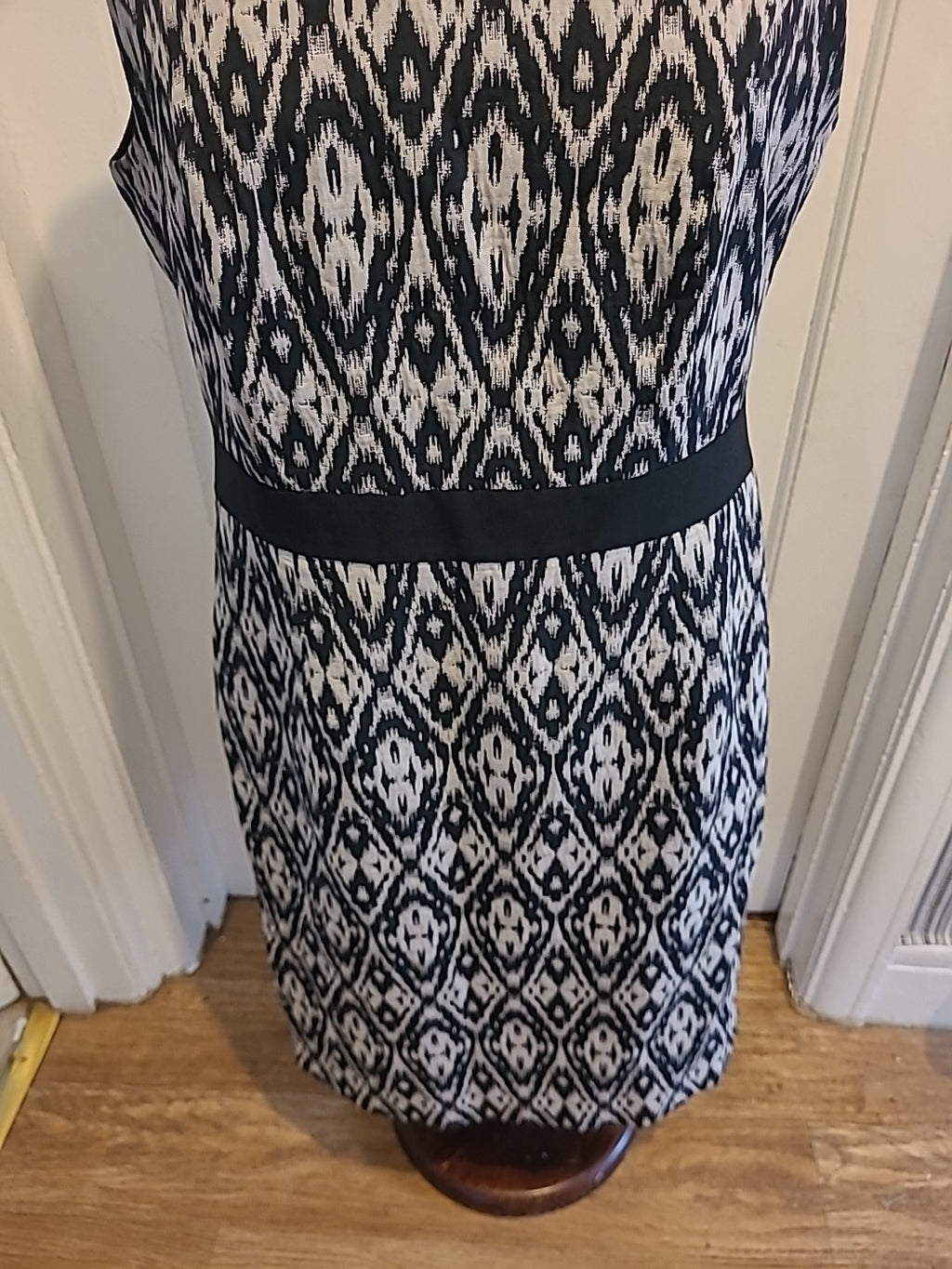 Ladies Bhs Size 16 Beige/Black Sleeveless Lined Dress