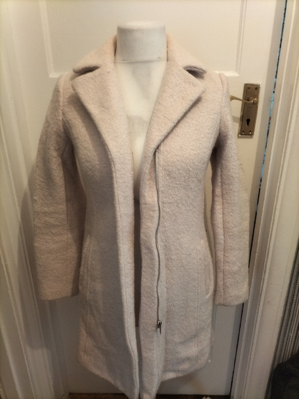 Ladies New Look Size 8 Off White Lined Jacket Heavy