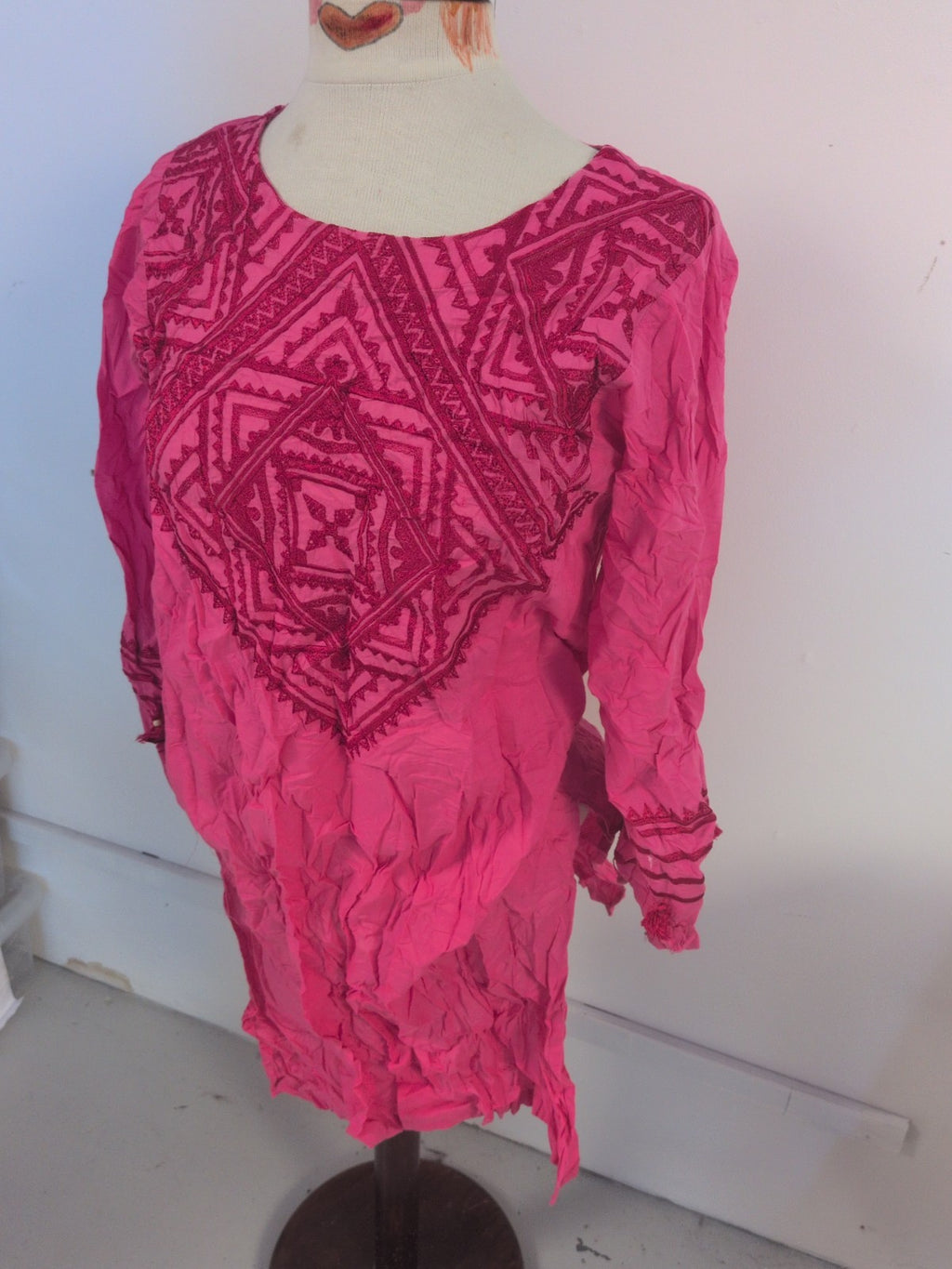 12 Pink And Red Embroidered Long Sleeve Dress Knee Length