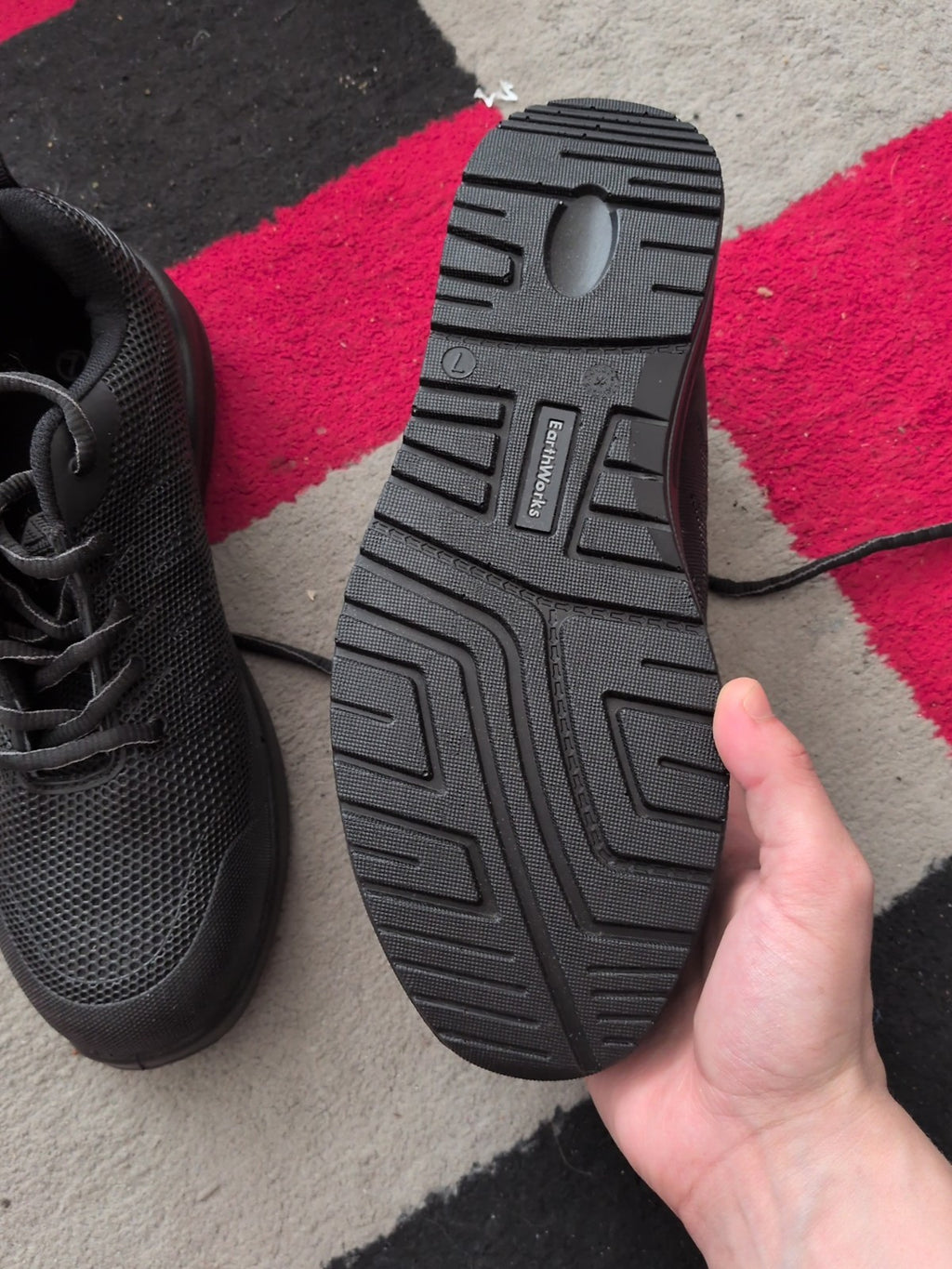 Brand New Earthworks UK 7 Black Steel Toe Safety Trainer