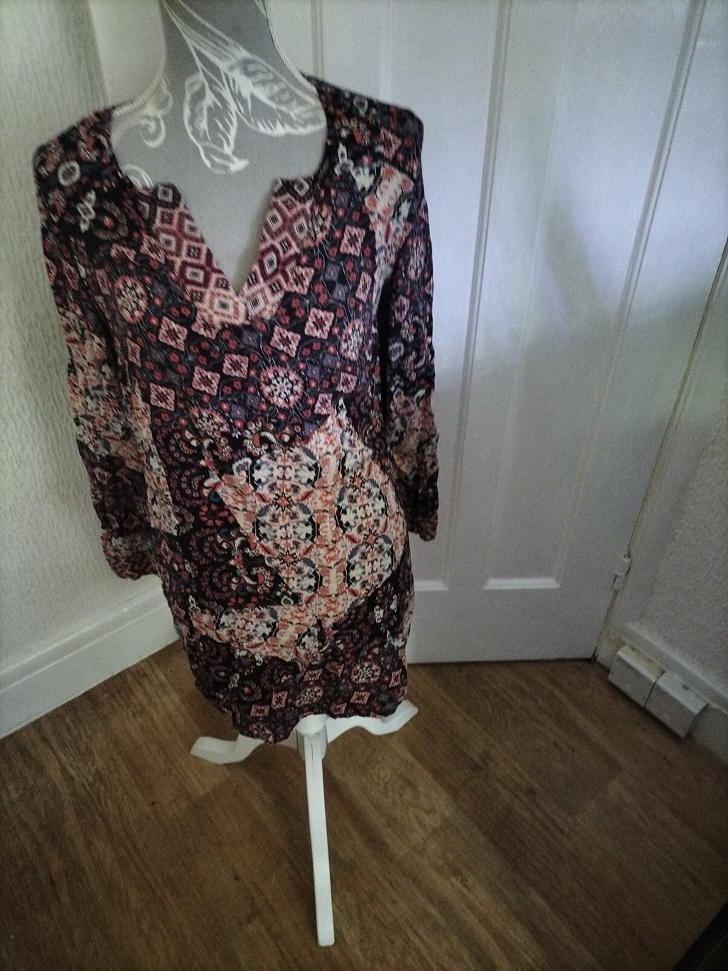 Ladies Tu Size 10 Multi Aztec Long Sleeved Blouse