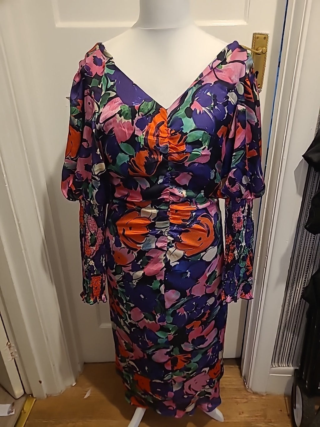 Ladies Warehouse Size 12 Black Multicoloured Floral Long Sleeved Long Length...