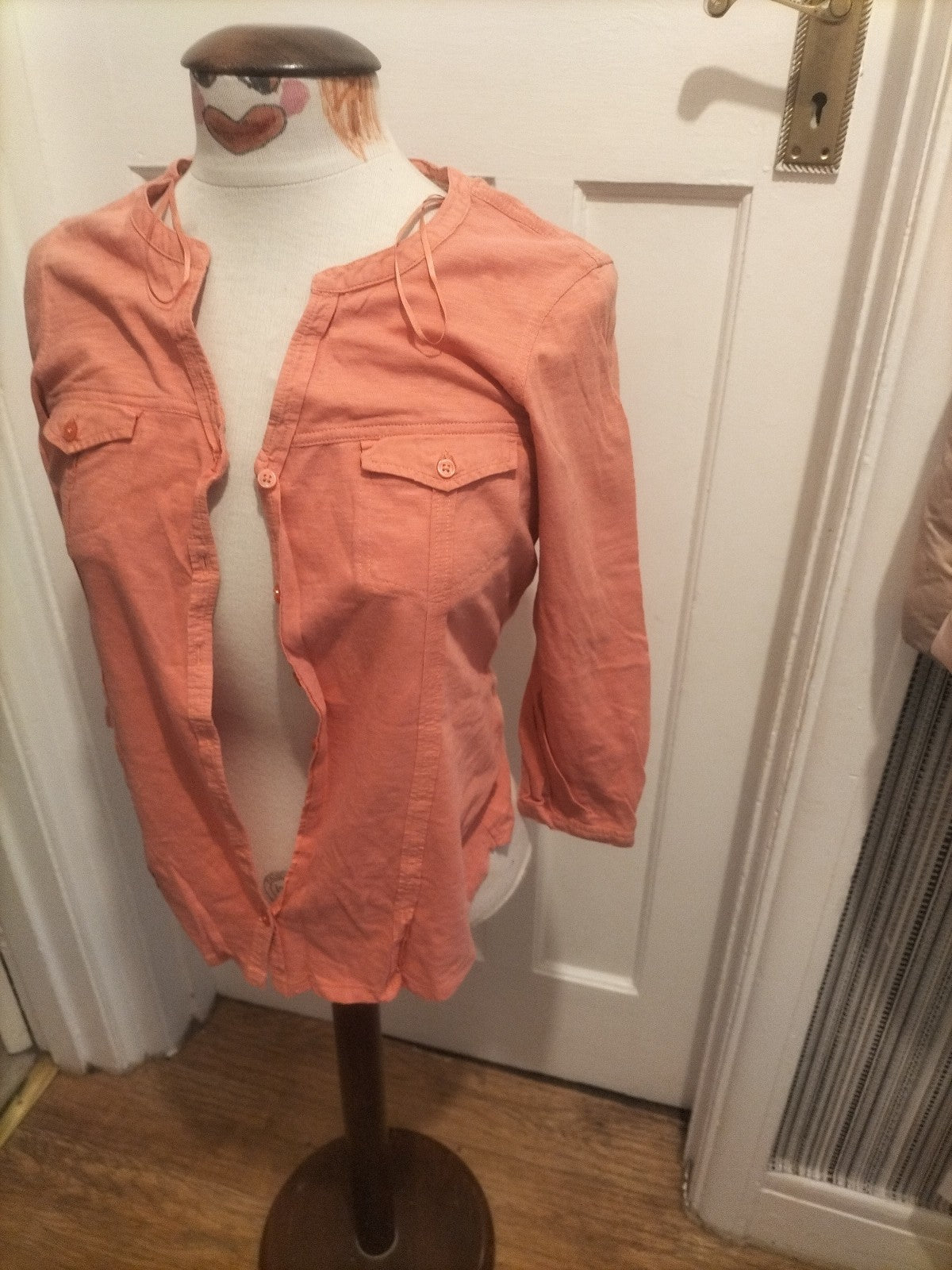 Ladies Tu Size 8 Salmon Long Sleeved Blouse