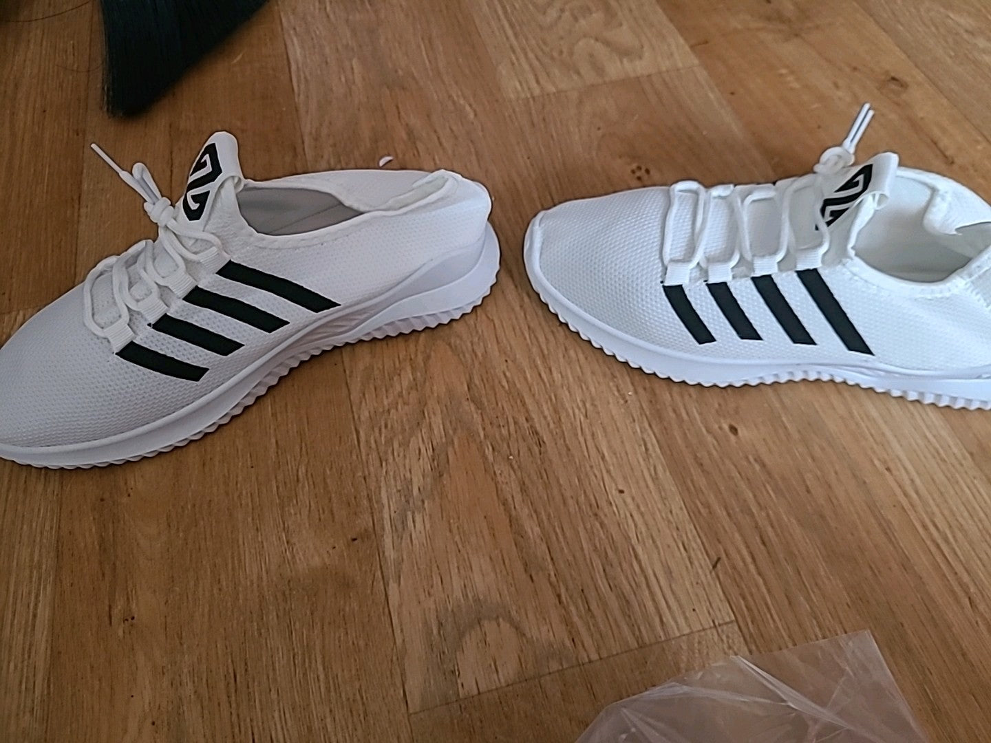 Brand New Unisex Size 5uk White With Black Trainers
