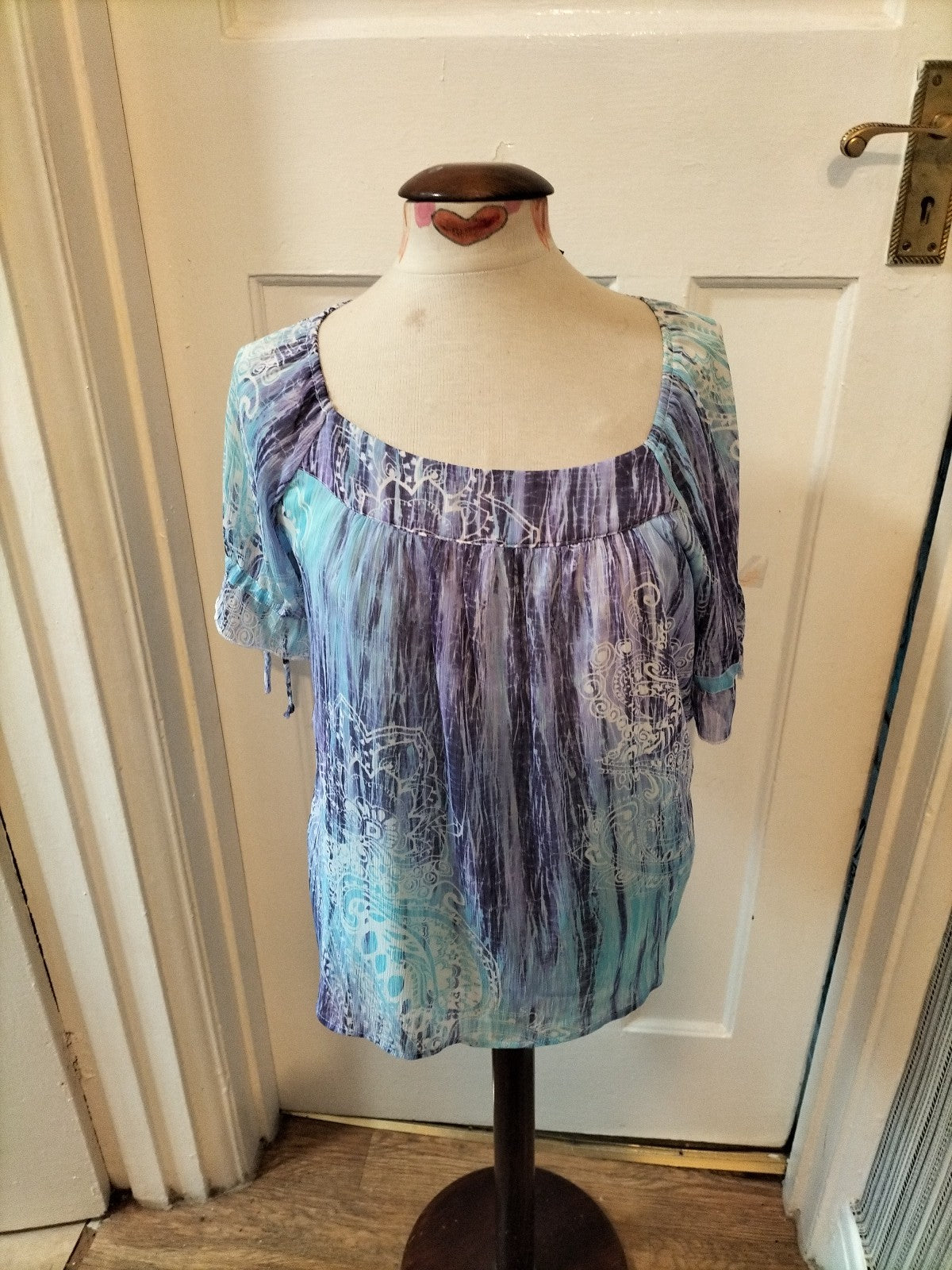 Ladies Alison Morgan Size Medium Purple/Aqua Short Sleeved Blouse