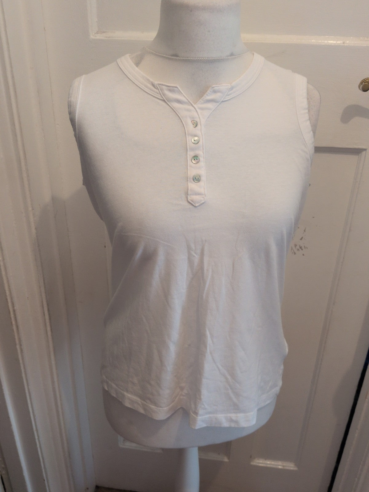 16 White Sleeveless Tank Vest Top