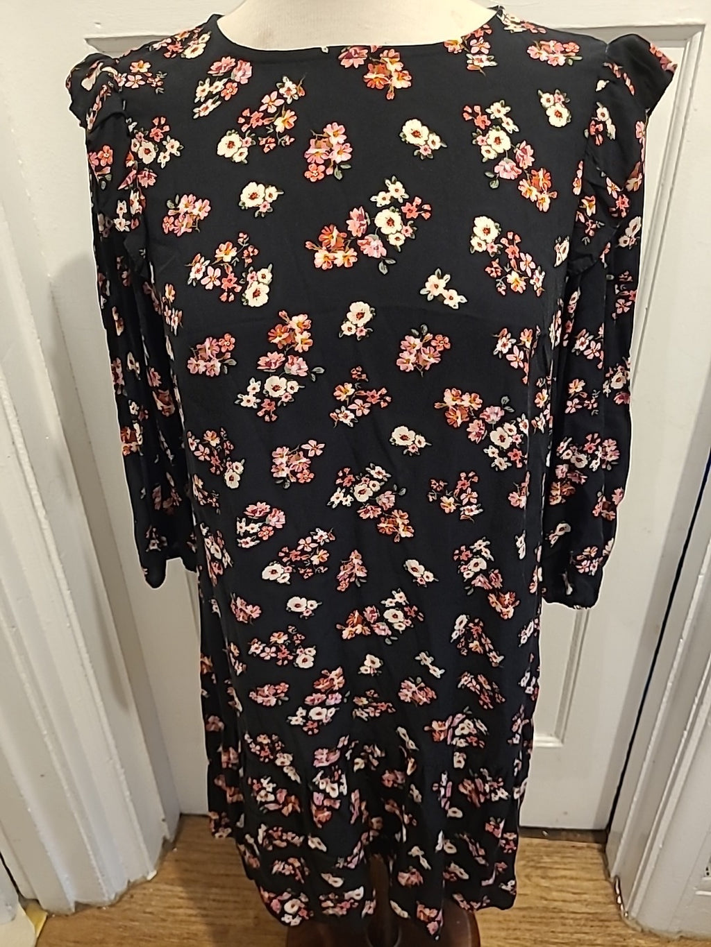 Ladies New Look Size 16 Black With Rose Pink Mid Sleeved Dress