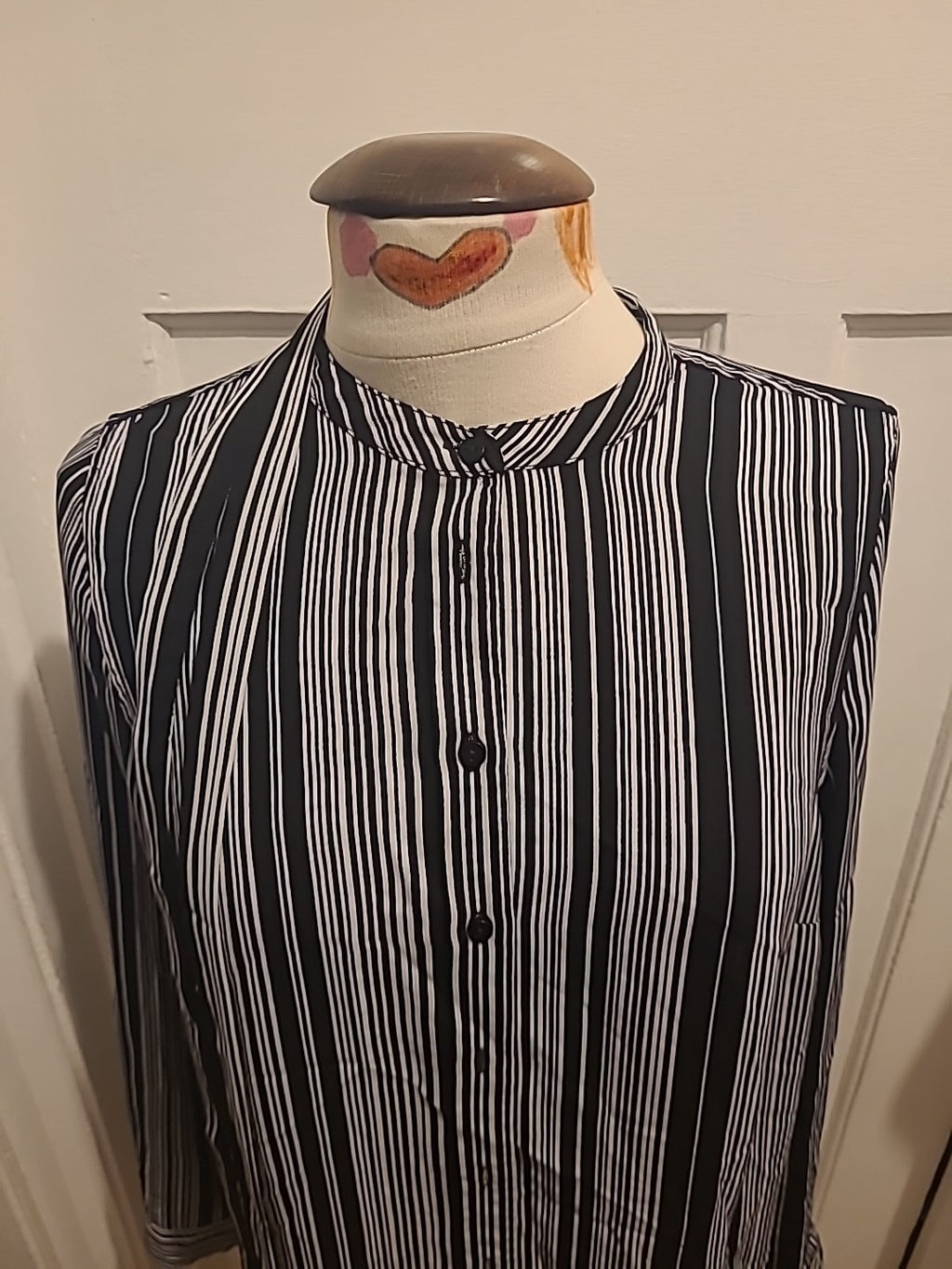 Ladies Papaya Smart Size 14 Black/White Striped Long Sleeved Buttoned Blouse