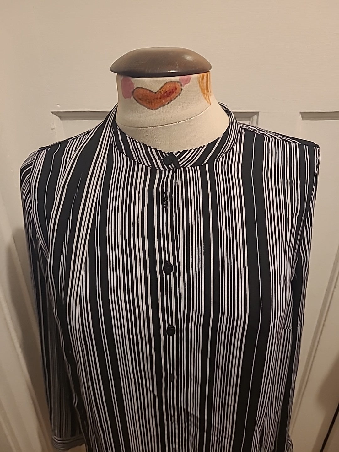 Ladies Papaya Smart Size 14 Black/White Striped Long Sleeved Buttoned Blouse