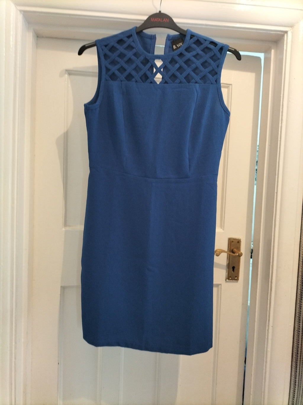 B.You 12 Dark Blue Cross Cross Sleeveless Dress