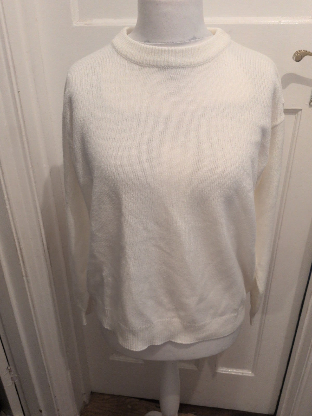 Damart 20/22 White Long Sleeve Pullover Jumper