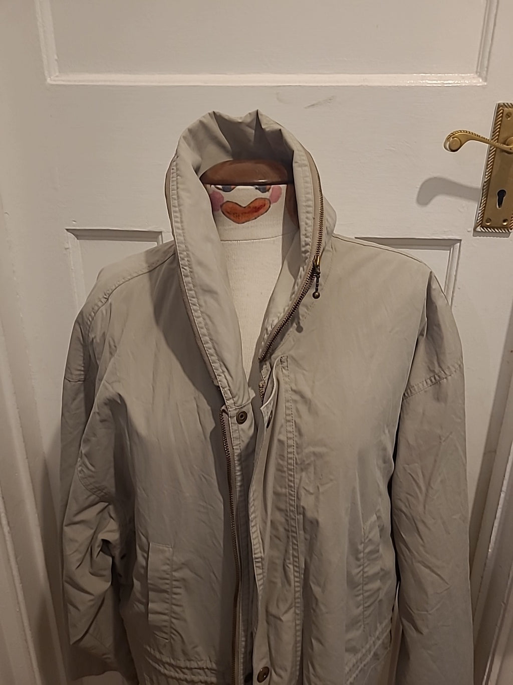 Mens Rainman Size 40R Beige Coat