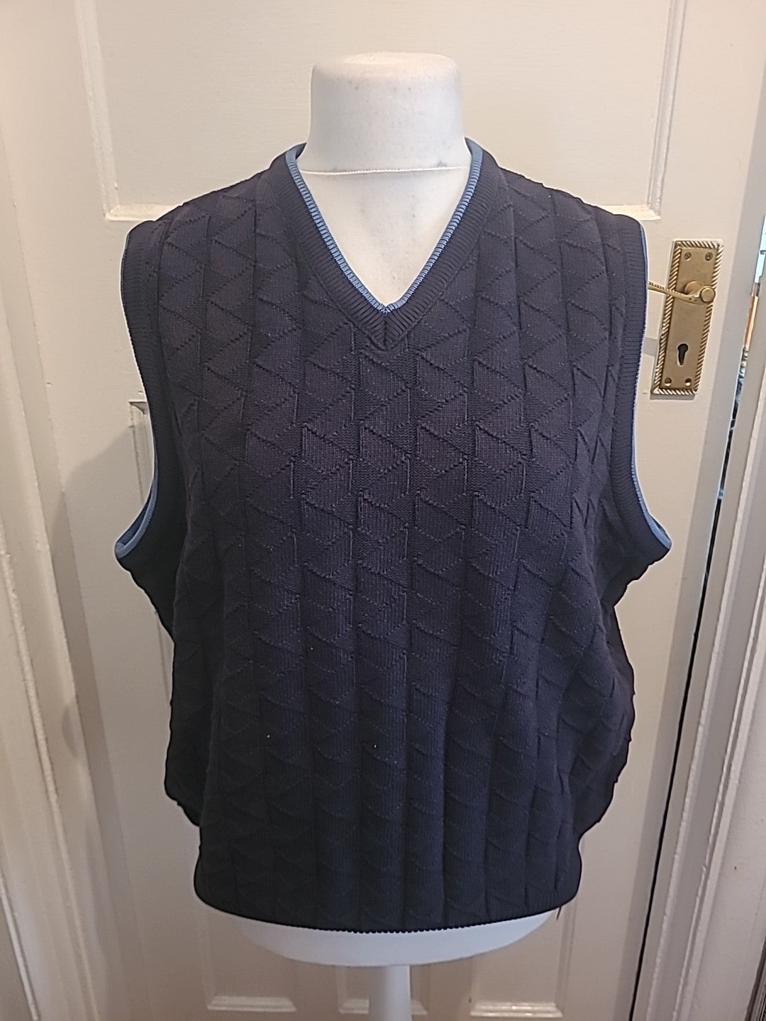 Mens EWM Size L Navy Knit Jumper Sleeveless