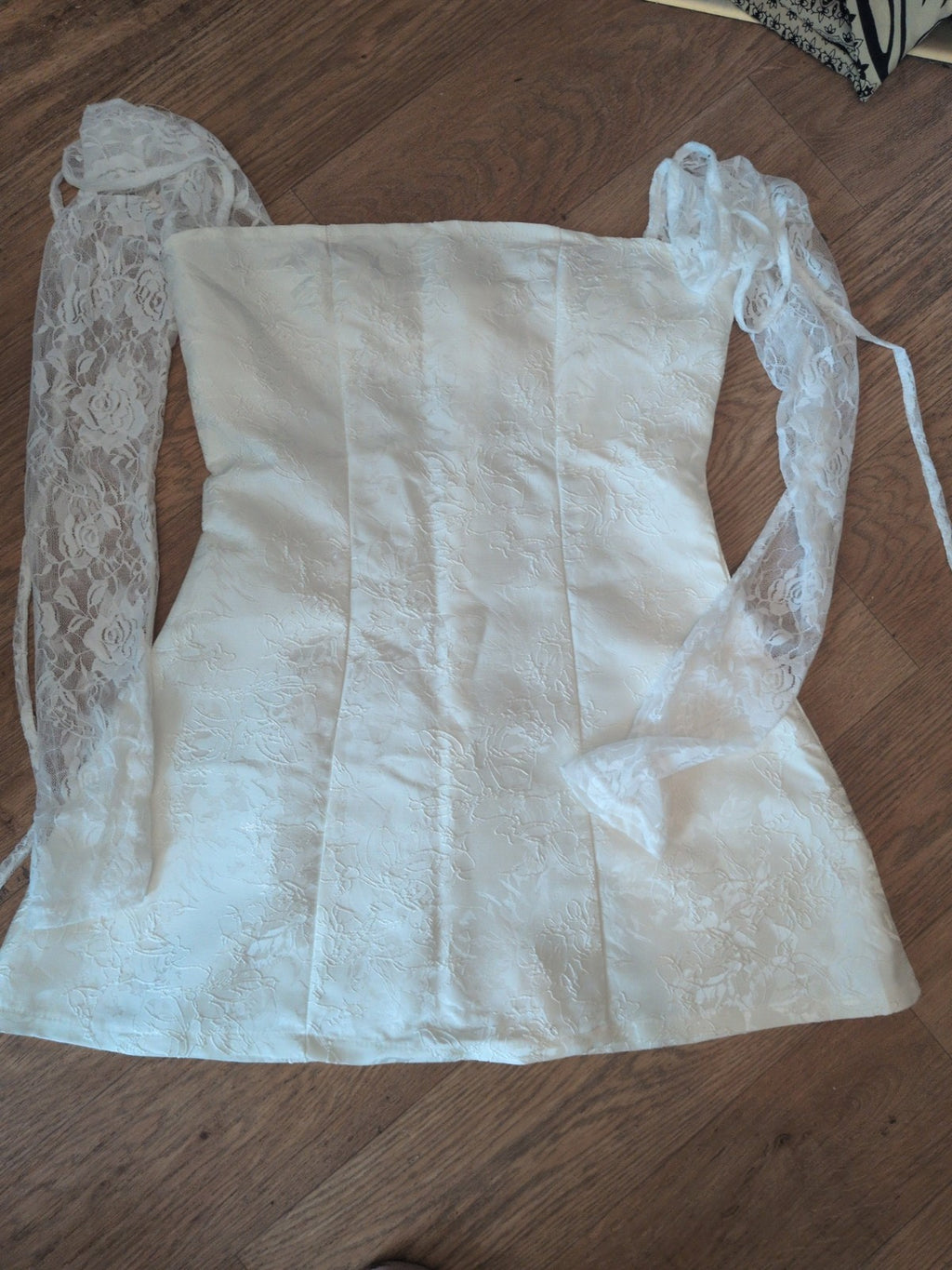 Shein Medium White Patterned Lace Sleeve Top