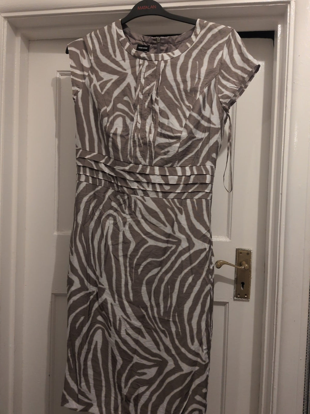 Garry Webber Size 12 White And Khaki Short Sleeve Dress