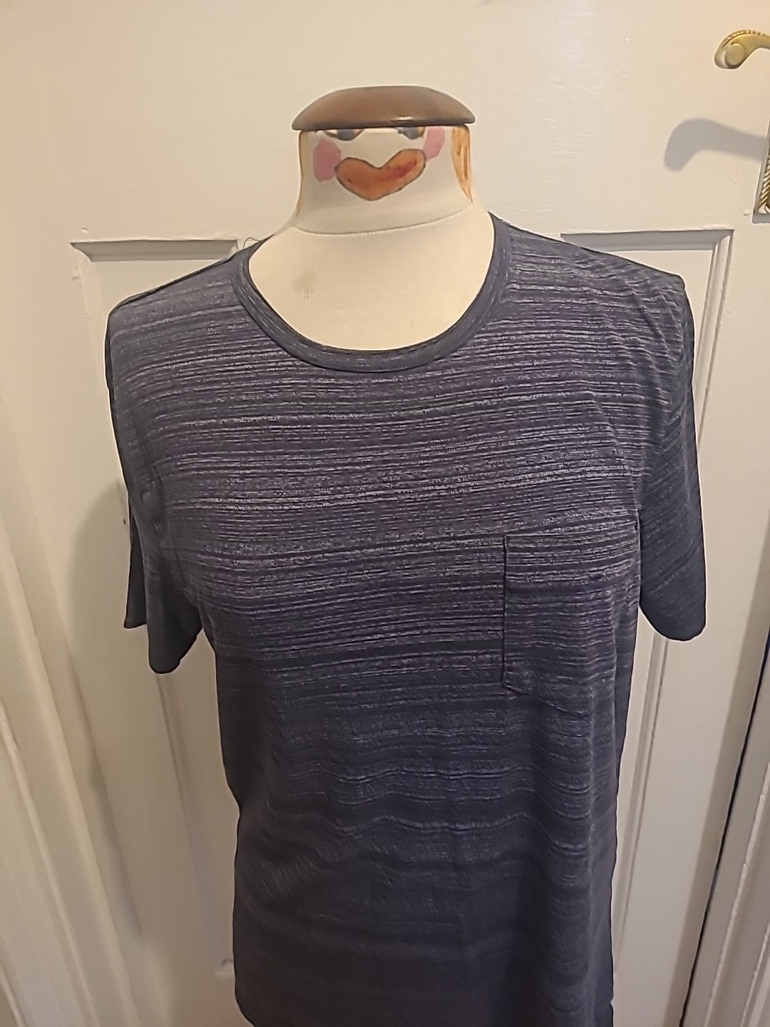 Mens Size Small Grey Fleck Short Sleeve Round Neck Tshirt