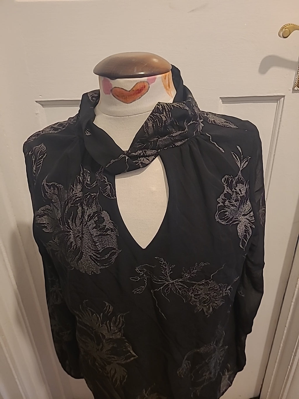 Ladies Roman Size 10 Black Silver Detailed Long Sleeved Blouse