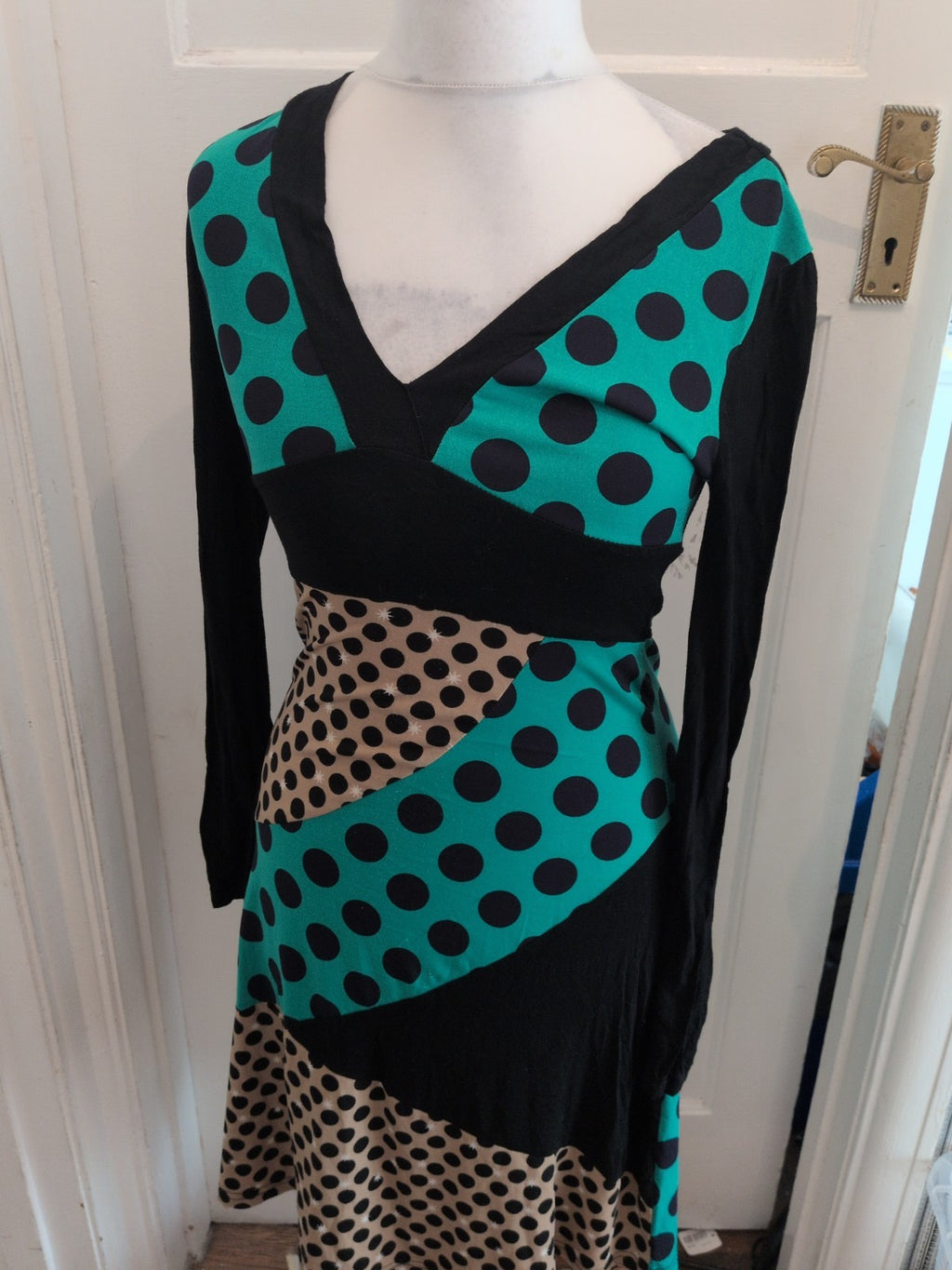 Izabel London 8 Green Black And Brown Spotty Long Sleeve V Neck Dress