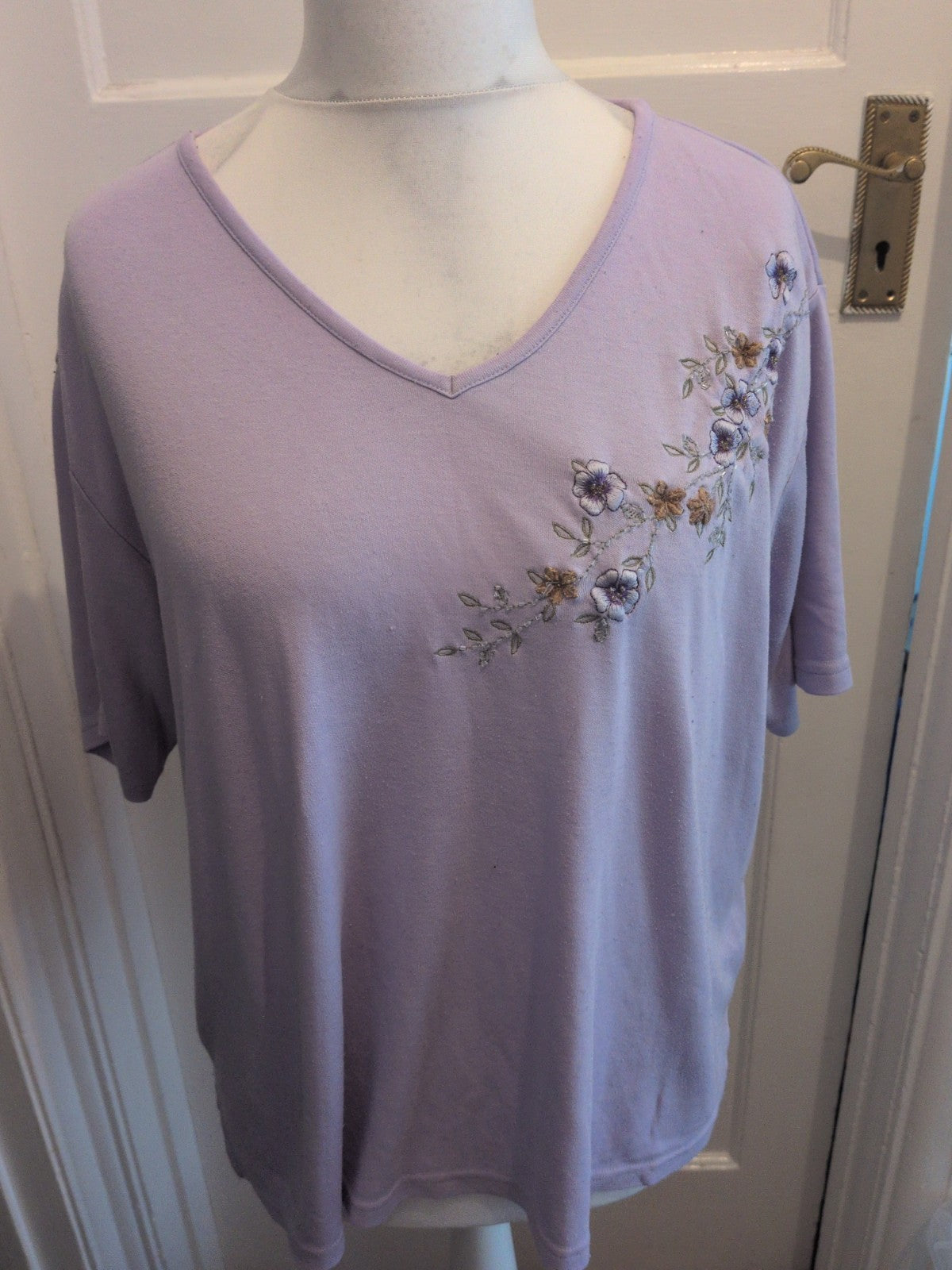 Avant Garde XL Lilac Floral Padded Short Sleeve Blouse
