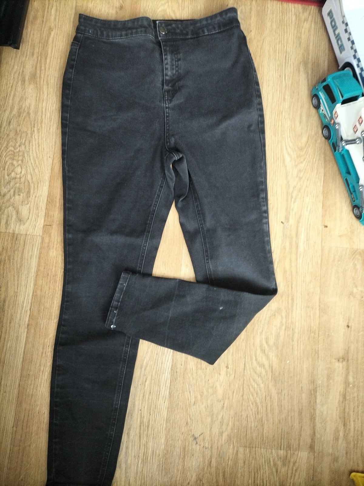 Ladies Tu Size 16R Black High Waist Skinny Jeans Mark On Bottom Of Leg