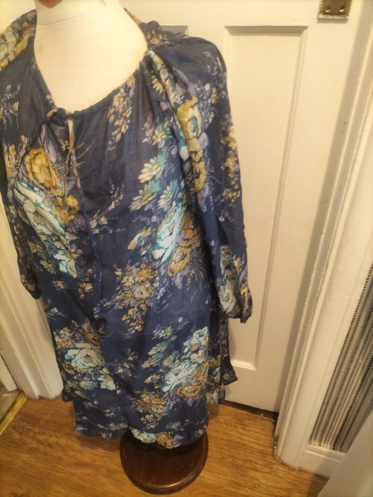 Ladies C&A Size 14 Floral See Through Long Sleeved Dress
