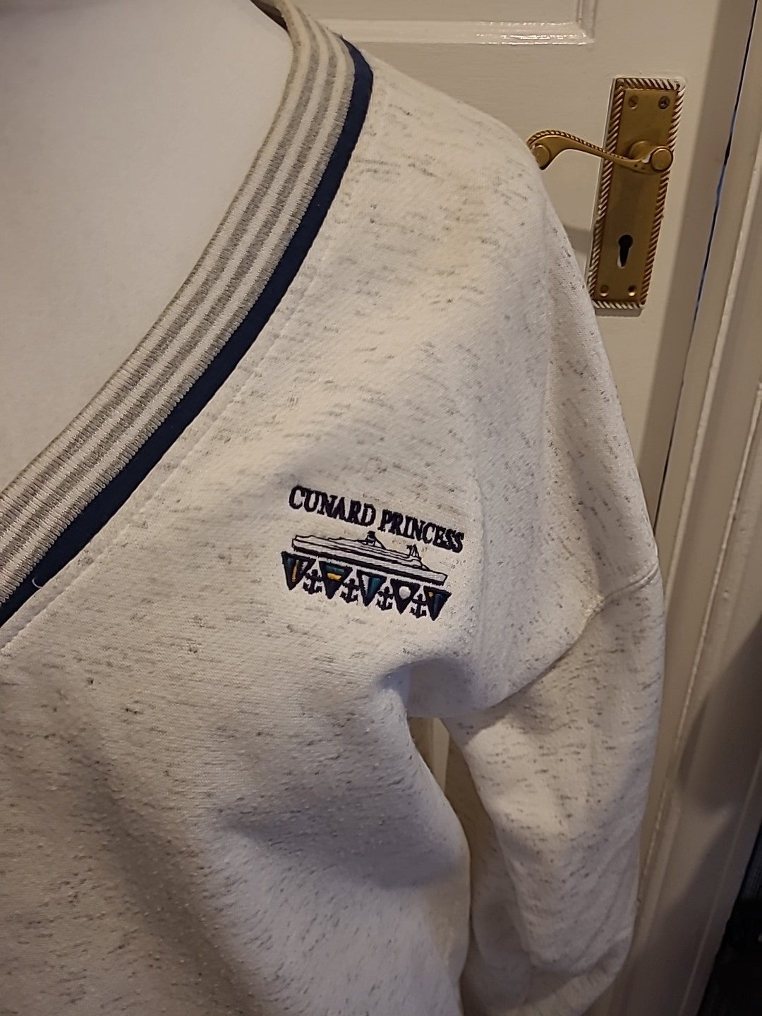 Mens Gear For Sports Medium (Cunard Princess) V-neck Long Sleeve White Fleck...