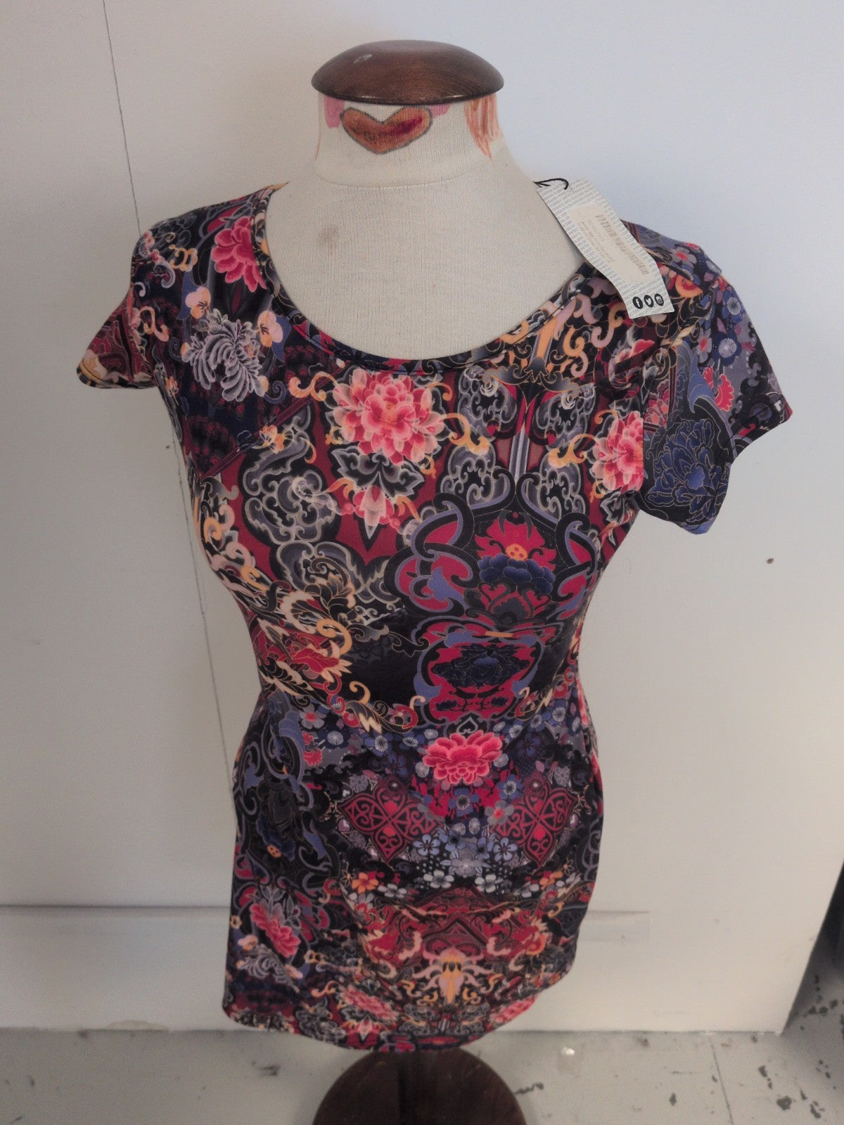 Brand New Ladies Boohoo 14 Multicoloured Aztec Short Sleeve Midi Dress