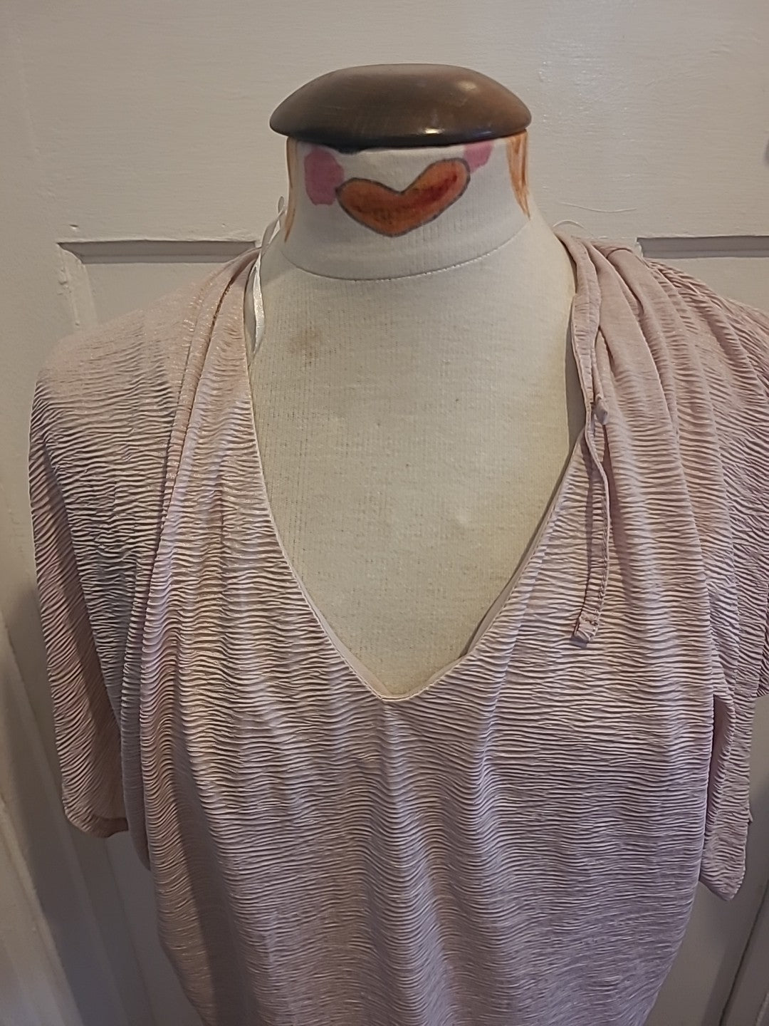 Ladies New Look Size 14 Pale Pink Short Sleeved Crinkle effect Blouse